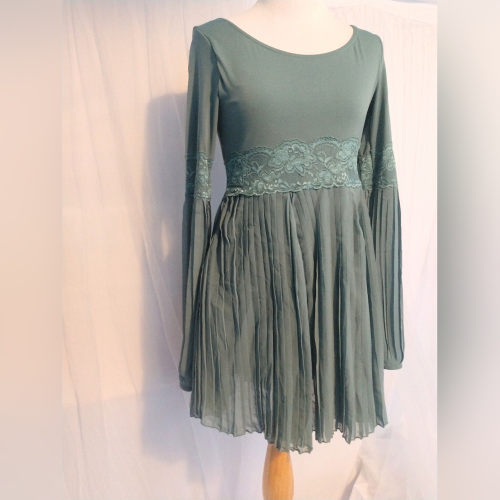 Weissman dance costume women's medium sage green